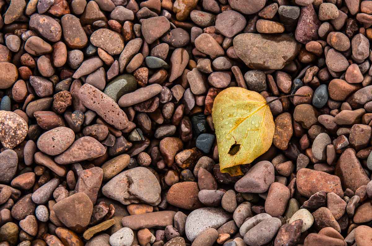 minnesota grand marais shorline rocks